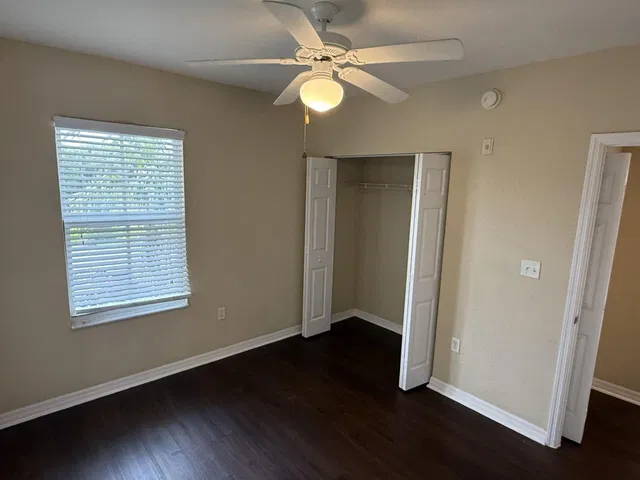 Unit 1306 photo 10