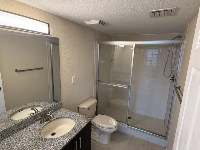 Unit 1306 photo 13