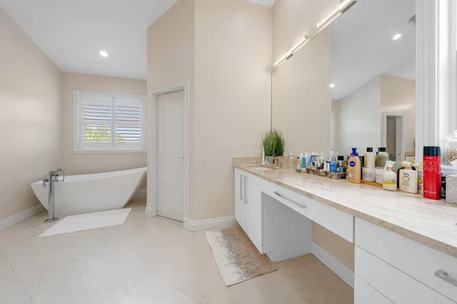  Residence photo 46