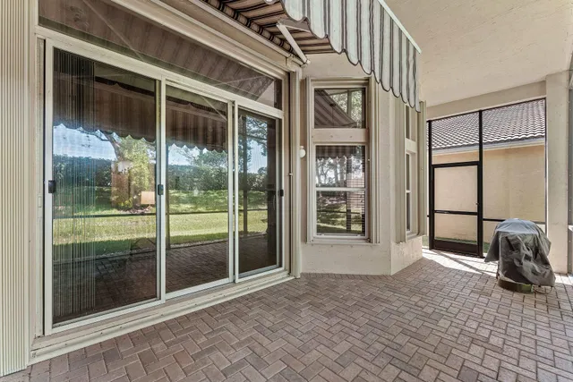 Residence photo 26
