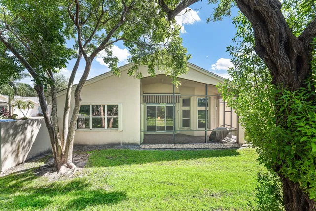 Residence photo 30