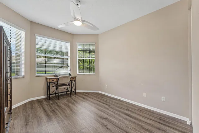 Residence photo 37