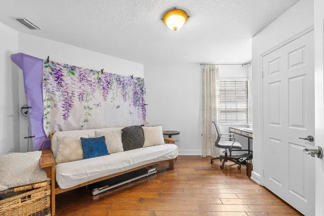 Residence photo 23