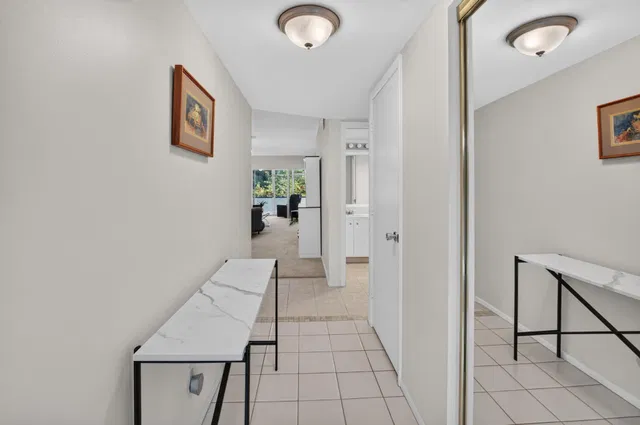 Unit 211 photo 3