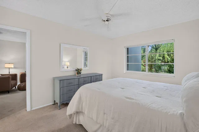 Unit 211 photo 24