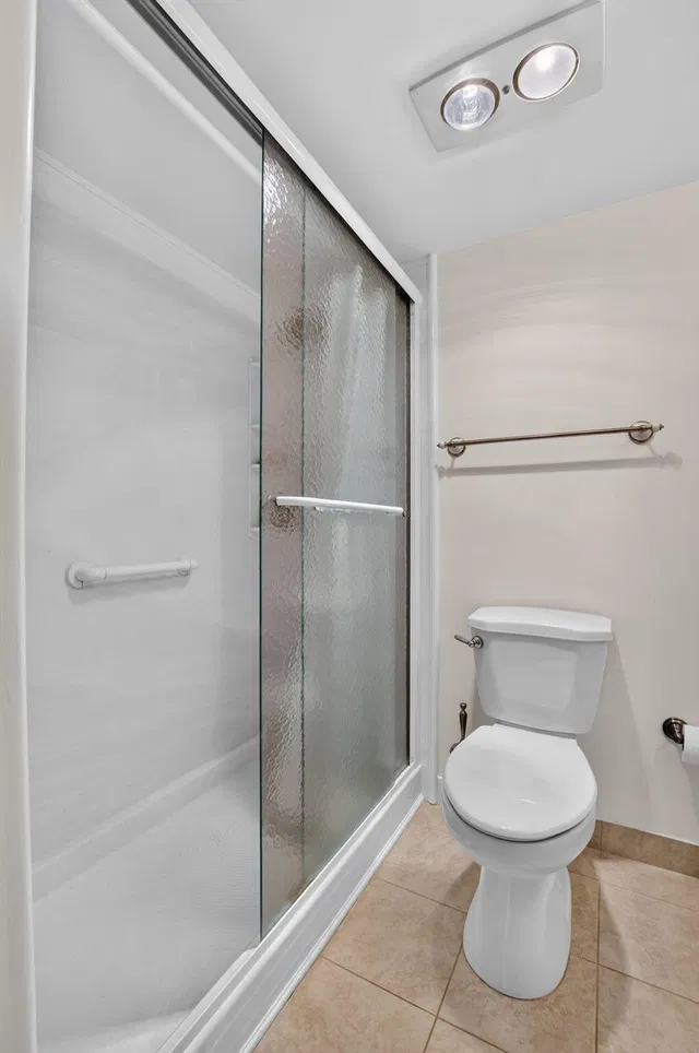 Unit 211 photo 28