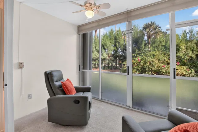 Unit 211 photo 30