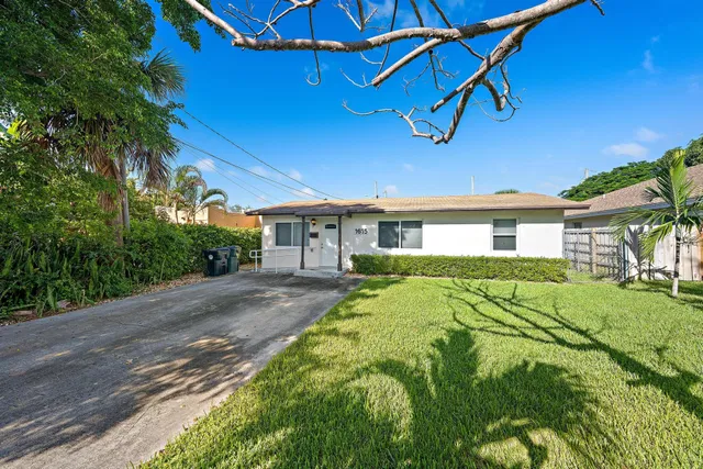 Residence photo 2
