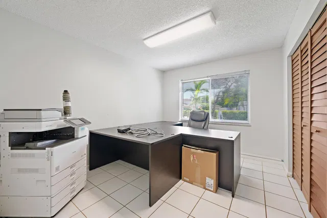 Residence photo 9