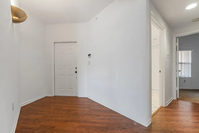 Unit 204 photo 3