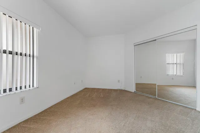 Unit 204 photo 16