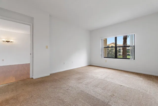 Unit 204 photo 20