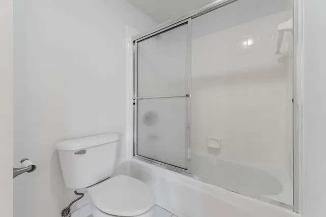 Unit 204 photo 24