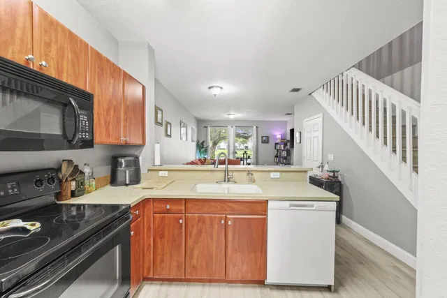 Residence photo 17