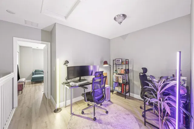 Residence photo 32