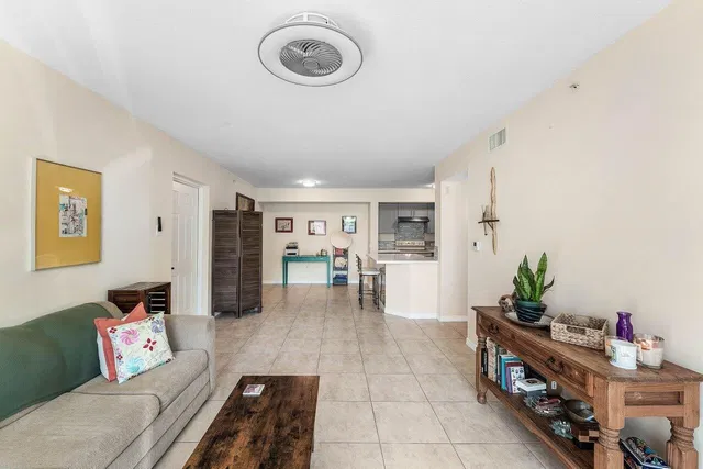  Residence photo 14