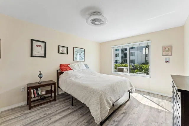  Residence photo 15