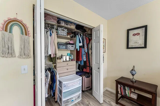  Residence photo 17
