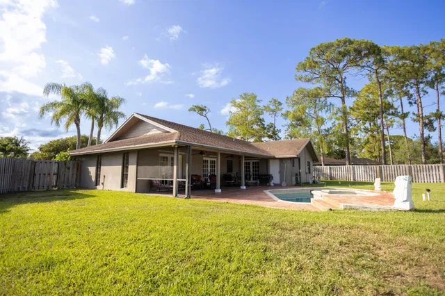Residence photo 17