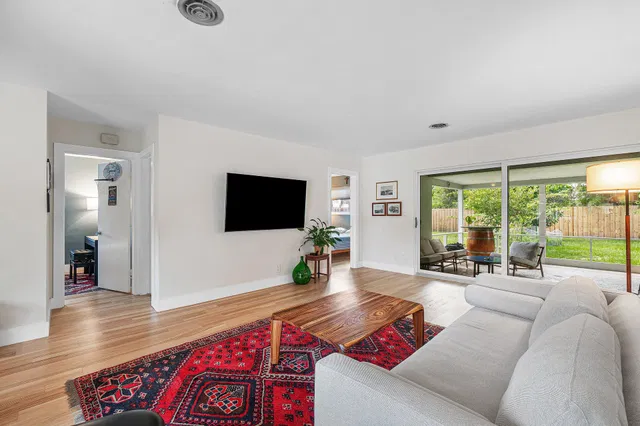 Residence photo 9