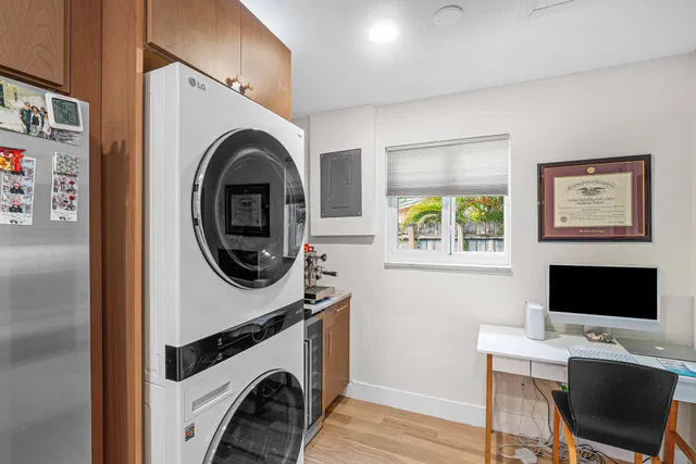 Residence photo 16