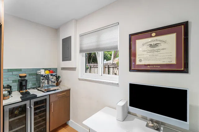Residence photo 17