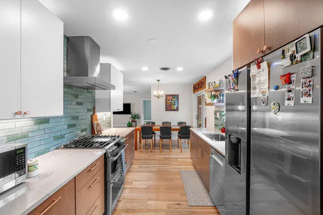 Residence photo 18