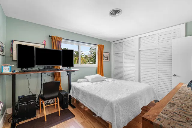 Residence photo 22