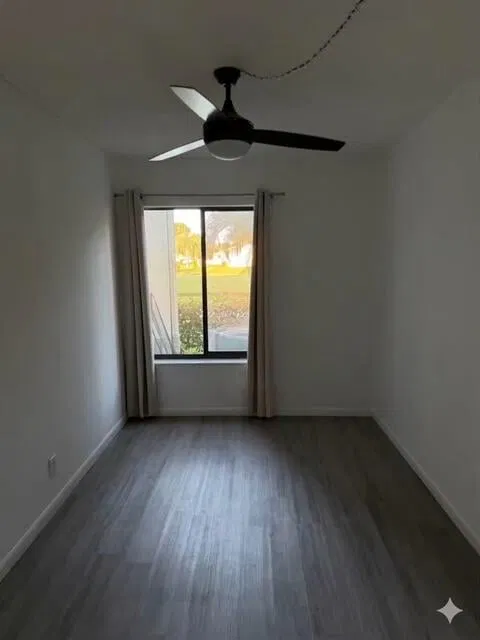 Unit C1 photo 8