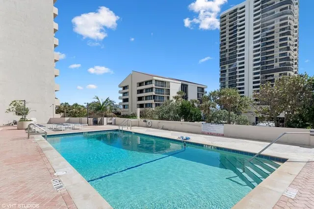 Singer Island Unit 1-1404 photo 3
