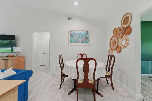 Residence photo 9