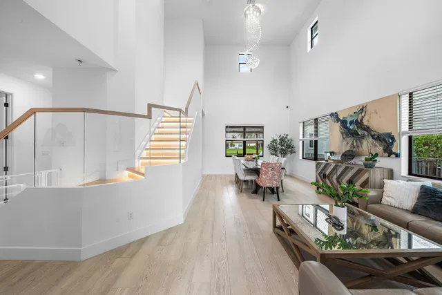 Residence photo 3