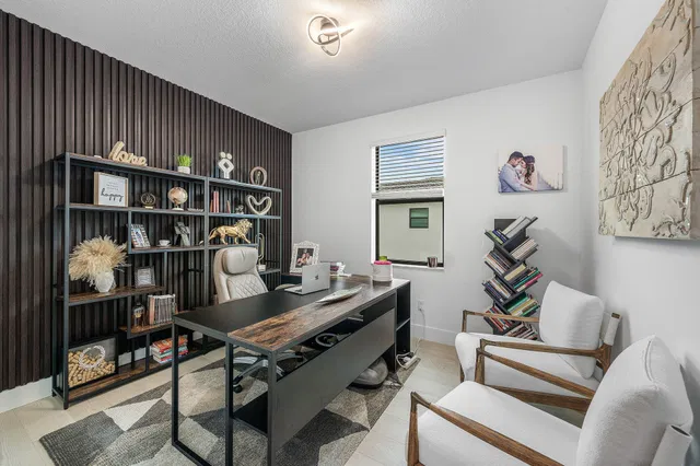 Residence photo 42