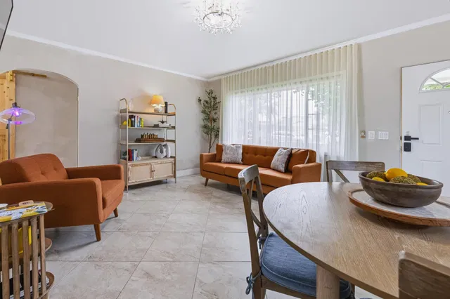 Residence photo 11