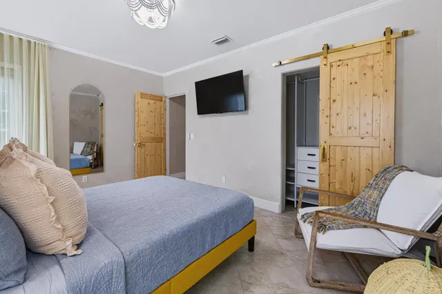 Residence photo 23