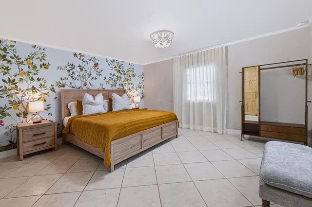 Residence photo 32