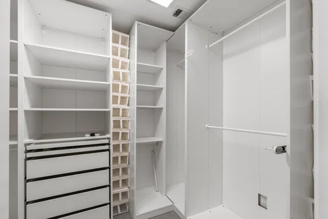  Residence photo 15