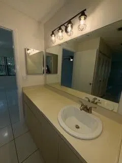 Unit 206 photo 15