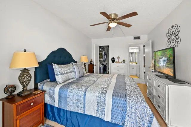  Residence photo 11