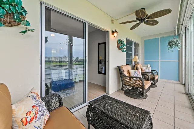  Residence photo 16