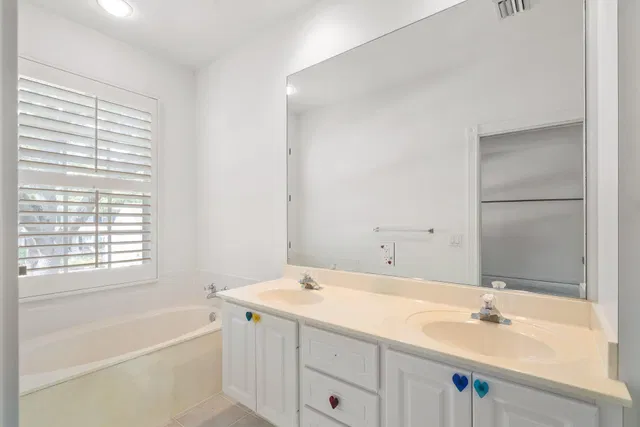 Charleston Court at Abacoa Residence photo 18