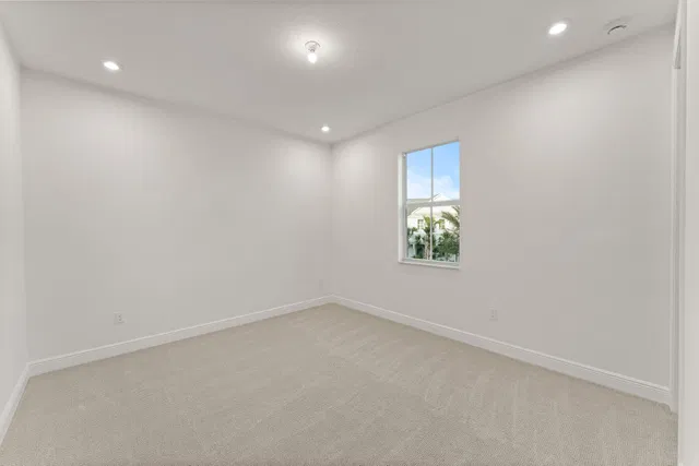 Residence photo 8