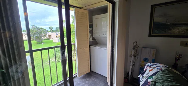 Unit 5-70 photo 12