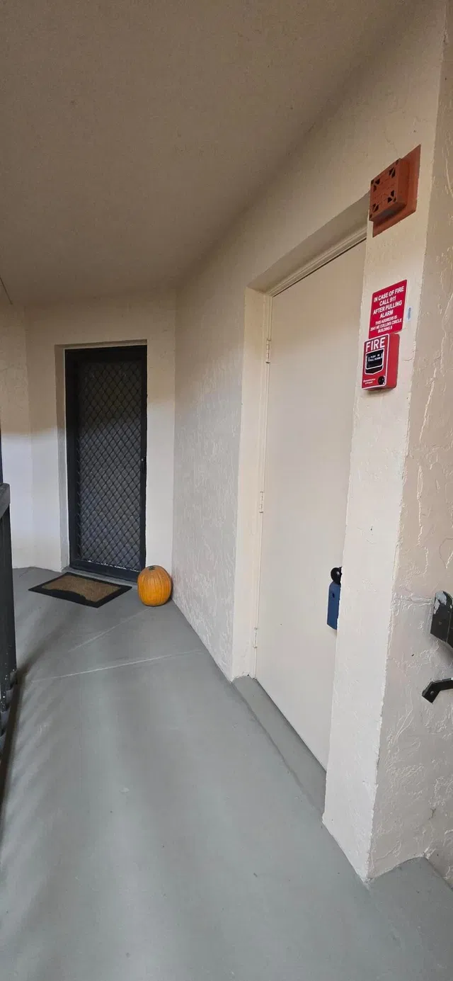 Unit 5-70 photo 16