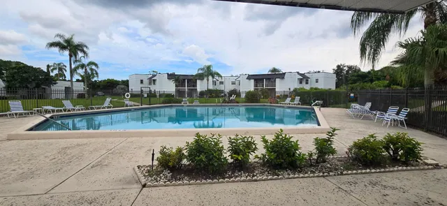 Unit 5-70 photo 23