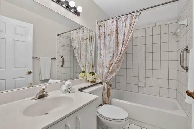 Unit 102 photo 43
