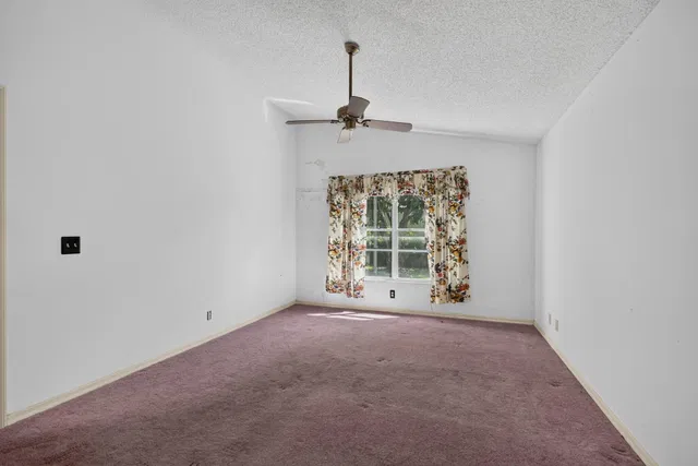 Residence photo 8