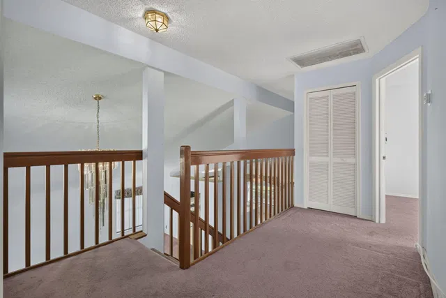 Residence photo 12