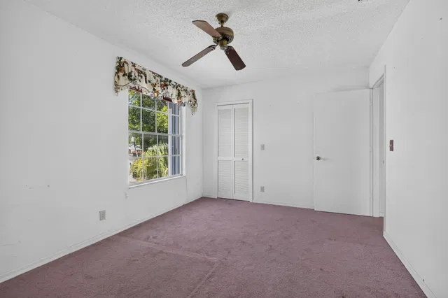 Residence photo 13