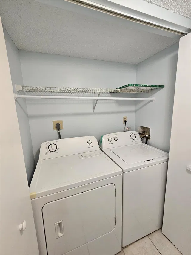 Unit L photo 14